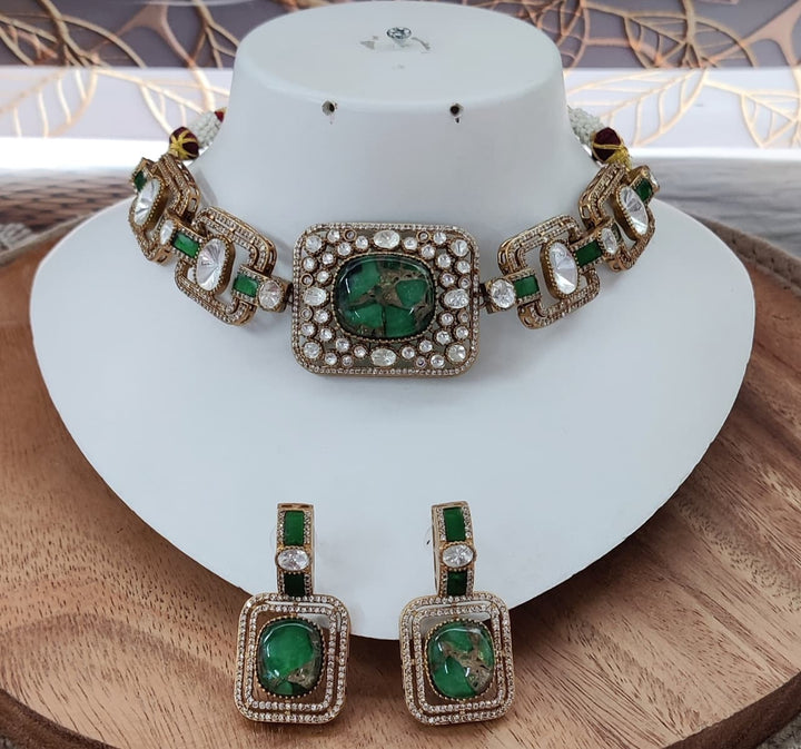 Green Serenity Choker