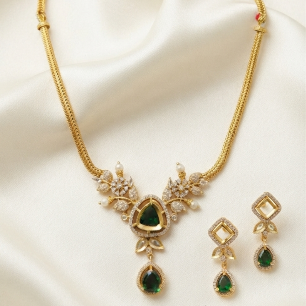 Emerald Royale Victorian Necklace Set